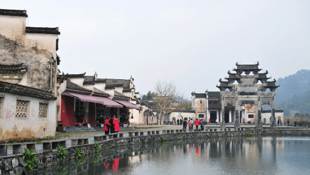 [Hanya Bermain] Lawatan Sehari ke Xidi & Hongcun | Termasuk Tiket Masuk + Pengangkutan Pergi-Balik + Pemandu Pelancong | Jemputan dari Bandar