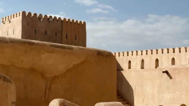 Oman Muscat + Kota Nizwa + Kubu Bahla [Lawatan Sewa Peribadi dengan Pemandu Berbahasa Cina]