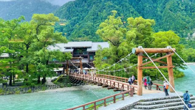 Jednodniowa wycieczka po japońskich Alpach + spacer po Kamikochi w Nagano + fotografia