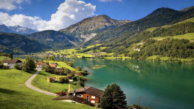 Zurich - Interlaken: Perjalanan Sehari di Syurga Alps [Tidak Termasuk Tiket Masuk]