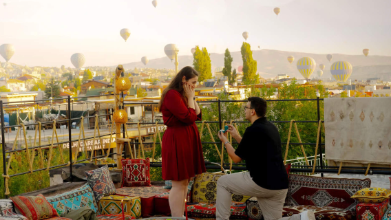 Фотосессия в путешествии по Невшехиру, Турция[Турция, Каппадокия: Фотосессия на крыше на рассвете с полётом на воздушном шаре ※ поездка в составе сборной группы]