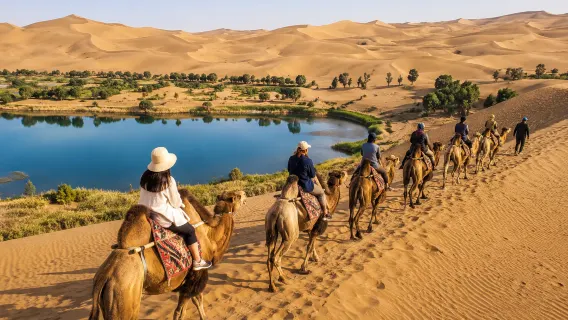 Two faces of Kashgar | Dawakun desert oasis + pure play 1-day tour of the ancient city of Kashgar with multilingual guide