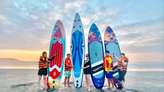 EXPERIENCIA DE SUP AL AMANECER Y COMIDA LOCAL EN DA NANG