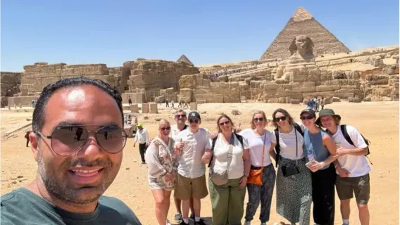 El Cairo en un día: pirámides, gran museo, almuerzo, guía, en autobús