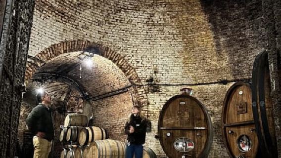 Epernay: Winery and Cellar Tour with Champagne Tasting