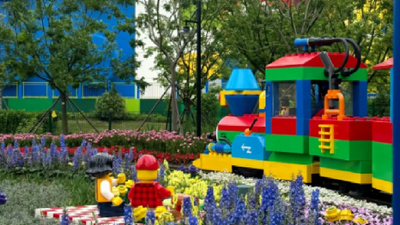 Lawatan sehari penuh keajaiban LEGOLAND Malaysia! Masuk ke dalam kerajaan warna-warni!
