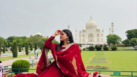 All-Inclusive Luxury Taj Mahal Day Tour from Delhi