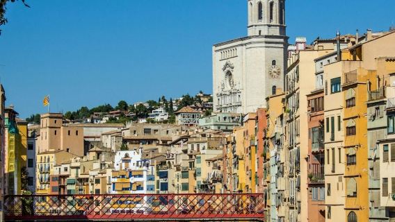 Girona, Figueres & Museum Dalí: Perjalanan Sehari dari Barcelona