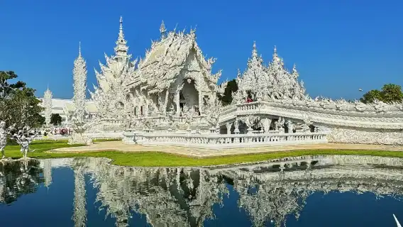 พิเศษช่วงซัมเมอร์ - ทัวร์วันเดียว/ทัวร์หลายวัน เชียงราย วัดดำ + วัดร่องขุ่น + วัดน้ำเงิน [สามารถเพิ่มเผ่าคอยาว|สามเหลี่ยมทองคำได้]