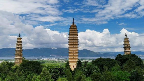 Trải Nghiệm Tàu Cao Tốc Độc Quyền: Khám Phá Những Điểm Nổi Bật Hàng Đầu Từ Côn Minh Đến Đại Lý Trong Tour Riêng Trong Ngày