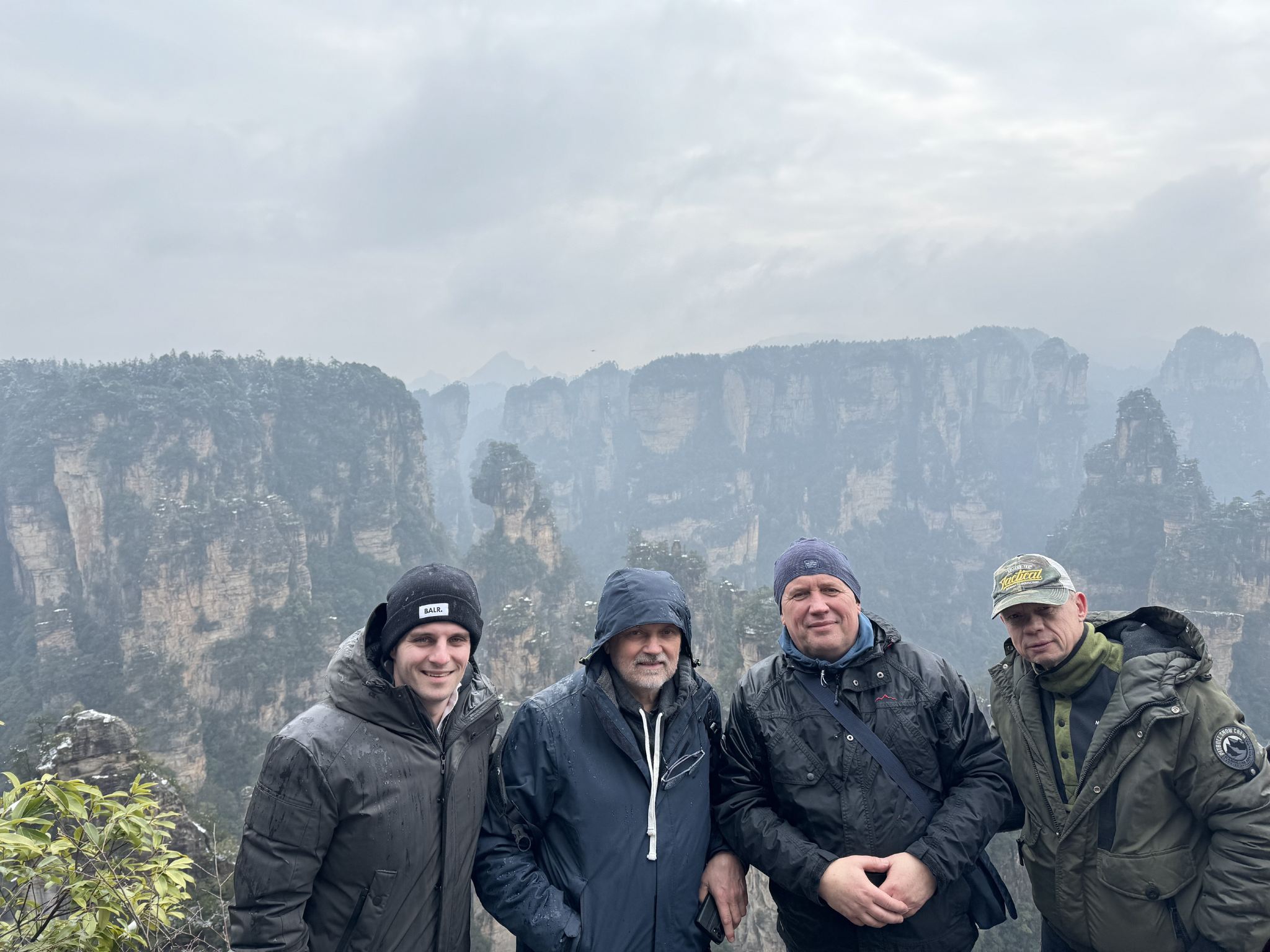 2 ngày tour riêng khám phá núi Thiên Môn & núi Avatar & cầu kính dài nhất thế giới