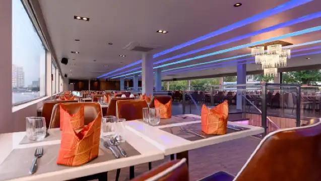 皇家公主號郵輪晚餐（曼谷碼頭夜市登船）