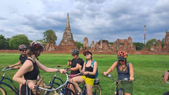 Fahrradtour durch die Stadt Ayutthaya und den historischen Park