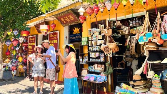 Hoi An Walking Tour with Chua Ong Pagoda, Temple and Boat Ride- Shared Tour Option