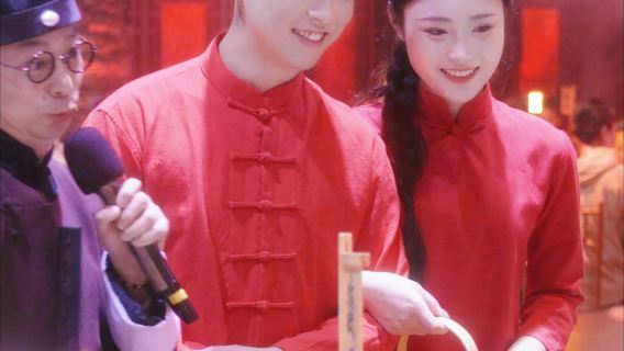 ฉงชิ่ง—บทกวีแห่งเมืองภูเขา·ตำนานเรือแห่งยูโจว | งานเลี้ยงบนเรือสุดอลังการ 24 เมนูอาหารพื้นเมืองแท้ + การแสดงสดยุคสาธารณรัฐจีน งานเลี้ยงสุดอลังการที่พาคุณย้อนยุค