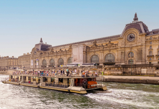 Paris Bateaux Mouches Seine River 1hr Cruise Ticket + Audio Guide Valid for 1 Year