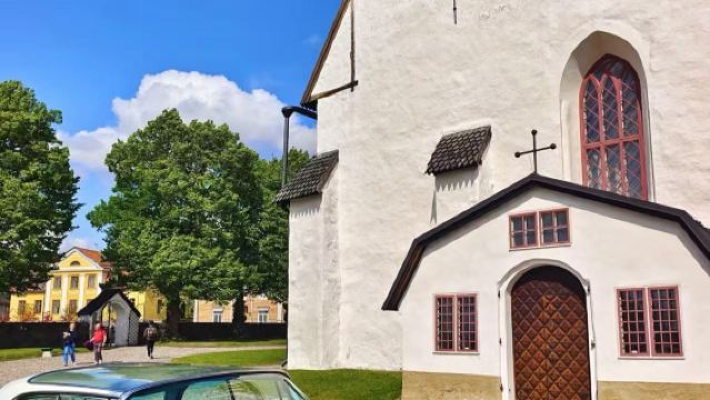 赫爾辛基市區三大教堂+芬蘭堡+波爾沃古鎮【舒適包車遊】