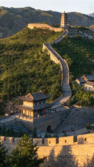 Tour to Yungang Grottoes and Great Wall (Entrance Fees Not Included)