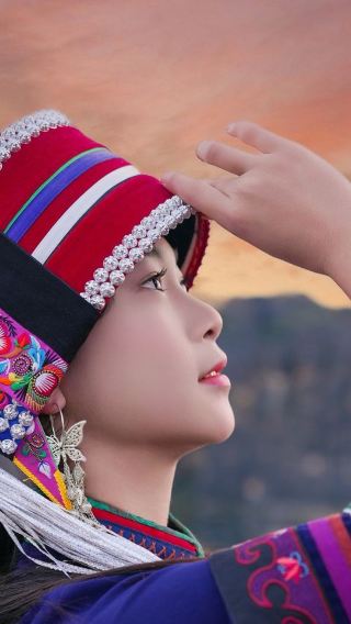 Kunming Jiuxiang + Stone Forest One-Day Tour [Preferred 8-Person Group with Door-to-Door Pickup and Drop-off]