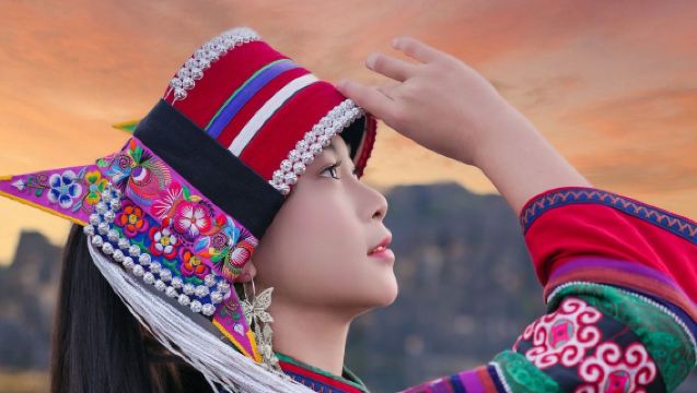 All-inclusive Kunming Jiuxiang + Stone Forest Day Trip [Multiple Packages Available | Selected 8-Person Group with Door-to-Door Pickup]