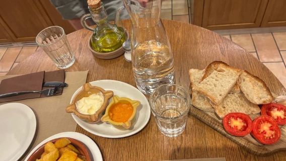 Experiencia nocturna de gastronomía y bares de tapas en Gerona