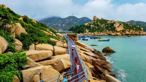 江門梅家大院+端芬翁家樓+浮月村+那琴半島地質海洋公園一日遊