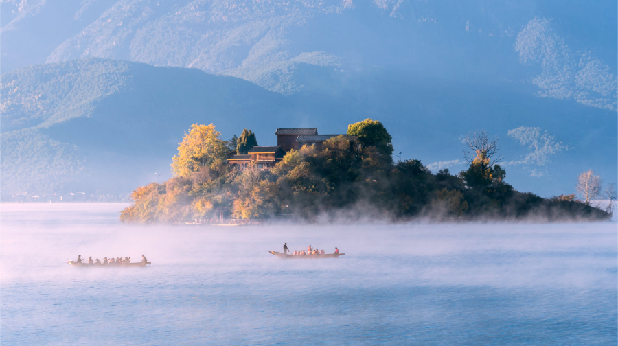 瀘沽湖一日遊2-14人小團【可升級獨立團真純玩｜豬槽船遊湖】