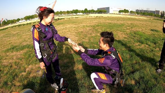 山西大同跳傘 大同4千米跳傘旅遊 中國國內高空跳傘教練培訓考證【4000公尺高空跳傘+專業高清攝像+視訊剪輯】