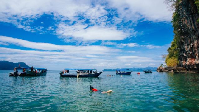 Excursión de un día a Langkawi: manglares + snorkel + opción de barco compartido o privado + guía en chino opcional