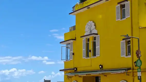 Hong Kong Stanley Main Street + Murray House + Convention and Exhibition Center [8-hour private charter- custom itinerary]