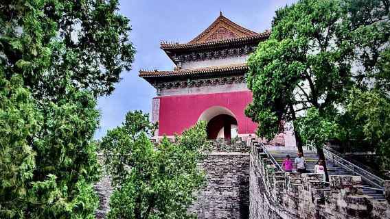 慕田峪長城と明の十三陵のオールインクルーシブプライベートガイド付き日帰りツアー