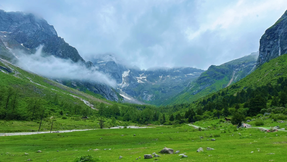 Biglietti del bus per diverse destinazioni opzionali come Chengdu - Montagna Siguniang/Bipenggou/Montagna Wawu|Partenza · Ritorno andata e ritorno opzionale