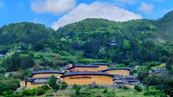 Xiamen to Yunshuiyao Tulou 1-Day Group Tour (Chinese-speaking) - Explore the Poetic Ancient Village, a World Heritage Site