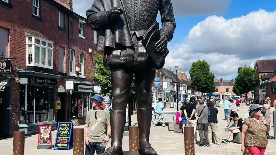 倫敦—莎士比亞故居—華威城堡—經典路線VIP包車一日遊