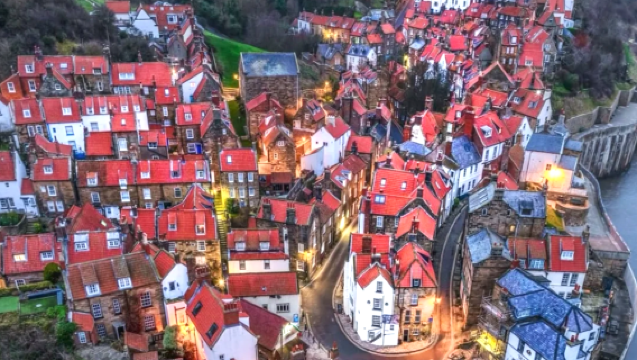 約克郡的小眾漁村「羅濱漢灣」一日遊