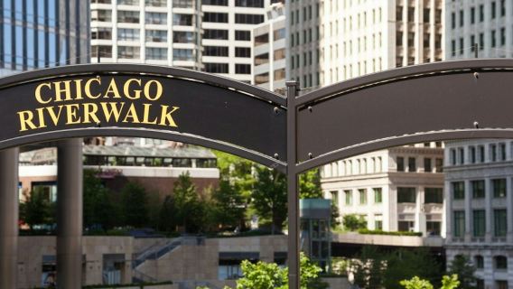 Chicago: Tour autoguiado a pie por Riverwalk