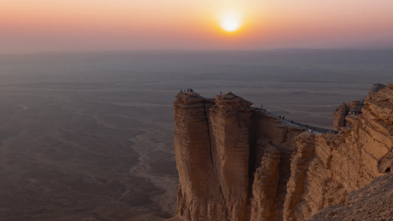 【世界之巔-四驅越野車】沙烏地利雅得出發-單點8小時用車