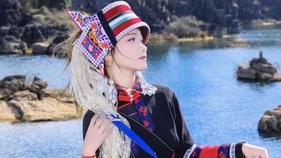 [Pure Fun] One-Day Tour to Kunming Stone Forest Scenic Area + Jiuxiang | Optional Private Car with Professional Transfer