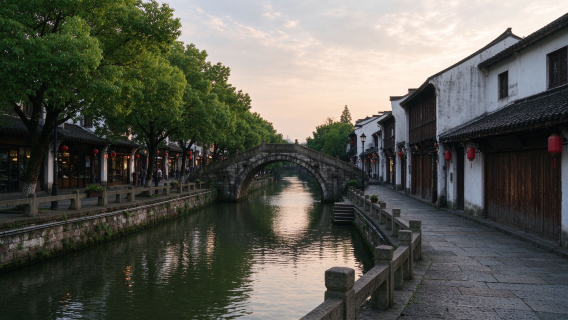 2-hour cultural walking tour of the Beijing-Hangzhou Grand Canal