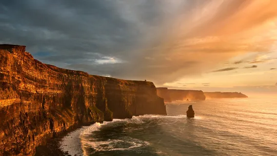perjalanan satu hari ke Tebing Moher dan Galway dari Dublin (pemandu wisata )