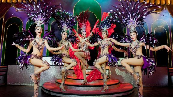 Biglietti per lo spettacolo notturno Simon Cabaret Phuket con trasferimenti hotel gratuiti