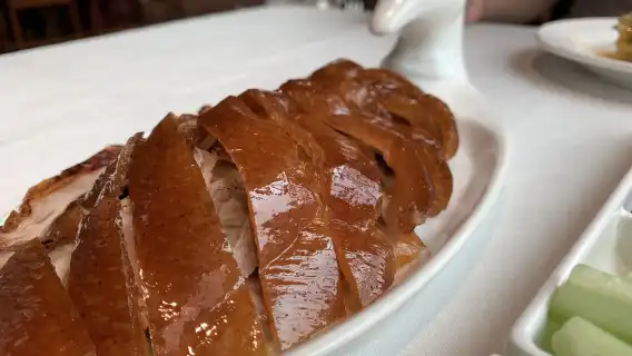 Eatwith-BeijingExplore different ways of tasting Peking Duck in a 600-year-old time-honored brand