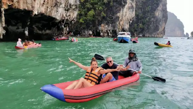 普吉島雙體船一日遊：探索壯觀攀牙灣