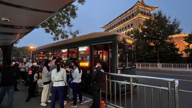 北京觀光夜遊【乘鐺鐺車·夜遊長安街·賞京城夜景·聽京城故事】