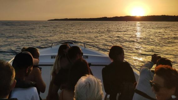 Benagil Caves: Sunset Boat Tour from Armação de Pêra