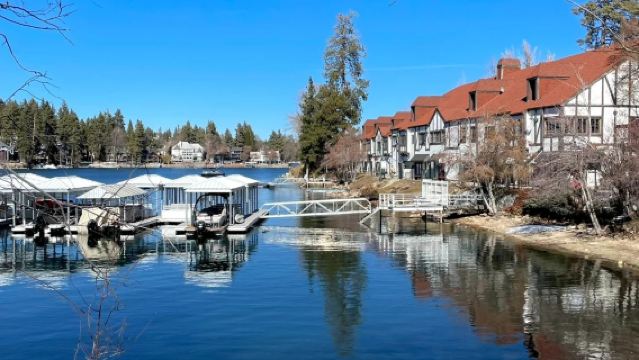 美國洛杉磯來回箭頭湖+大熊湖小鎮-一日遊+包車【精選老司機】