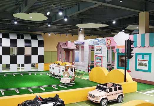 Family Package for 2 Adults & 2 Children: Sun Moon Lake Lulu Zaza Café - 2 Main Courses + Admission Tickets (No Weekend Surcharge)