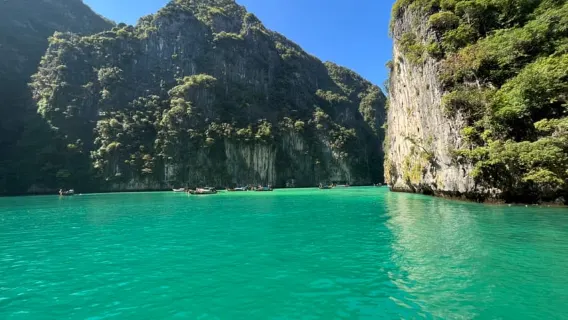 Featured tour with 10 reviews: Phi Phi Islands, Maya Bay & Bamboo Island by Speed Catamaran
