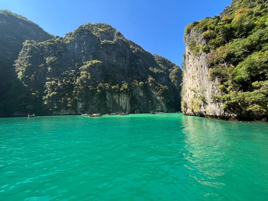 Phuket: Phi Phi & Bamboo Island by Speedboat
