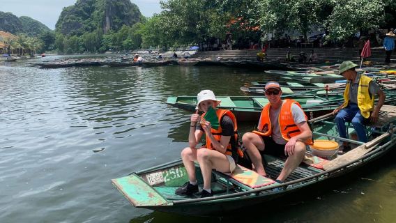 Desde Hanói: Recorrido de 1 día por lo más destacado de Ninh Binh con almuerzo